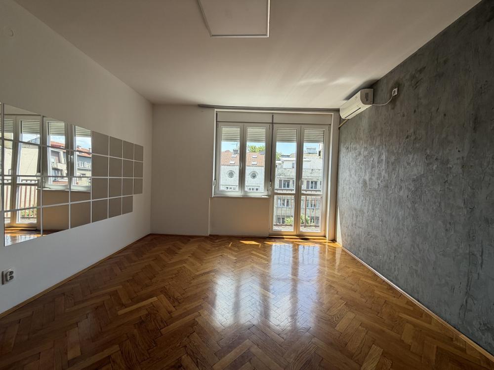 Slika 1 - Cara Dušana, Dvosoban stan na prodaju, 68m2, 289.000€